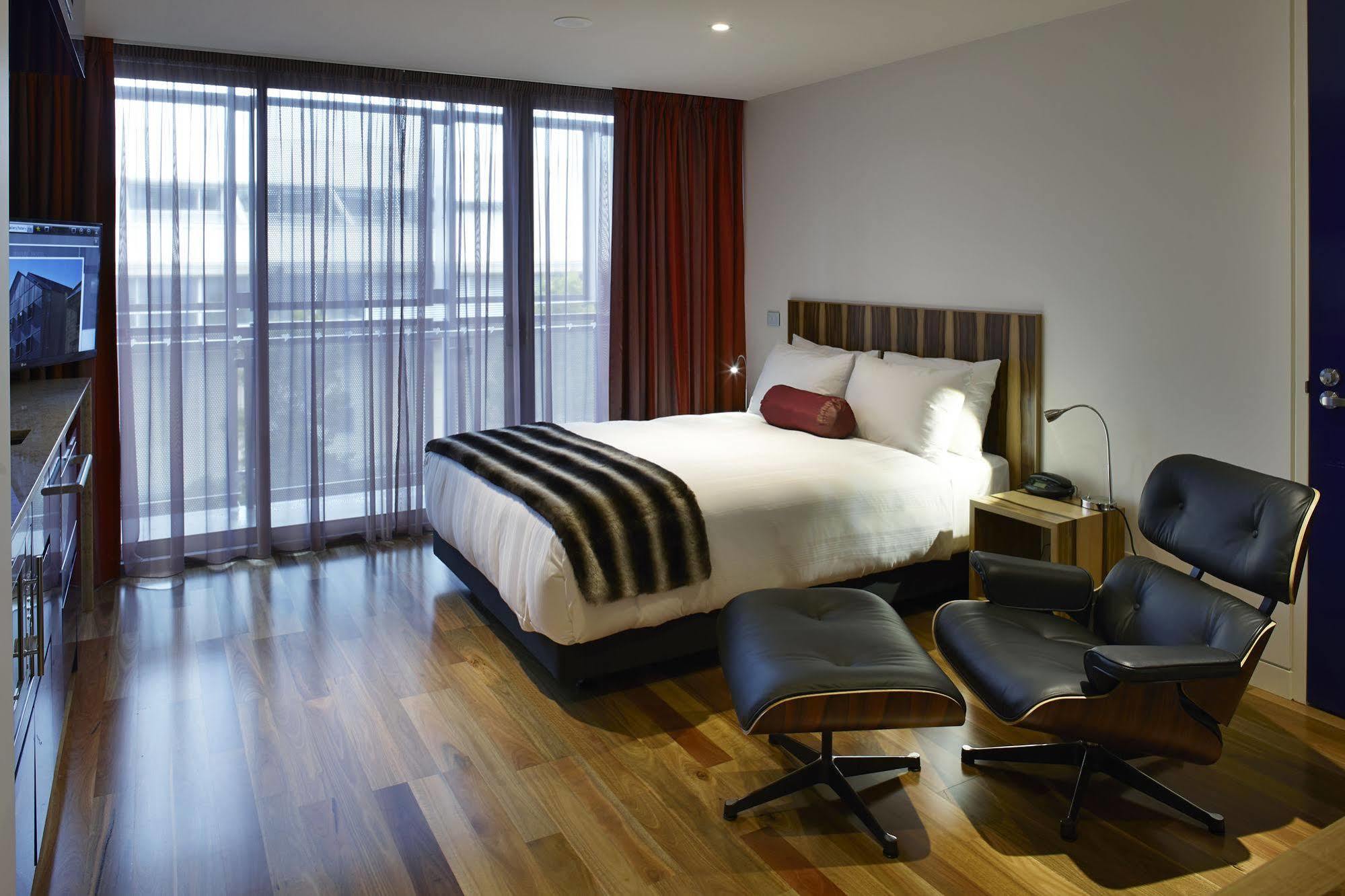 Hotel Salamanca Wharf 5*