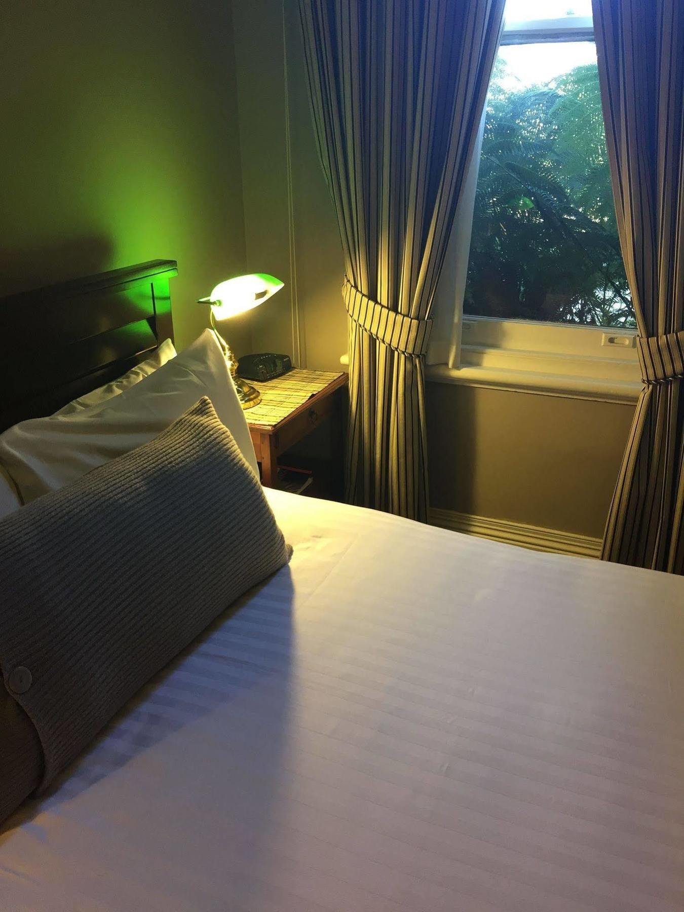 Acomodação com café da manhã  Clydesdale Manor 4*