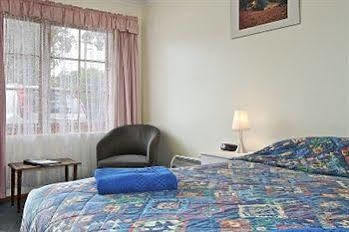 Martin Cash Motel