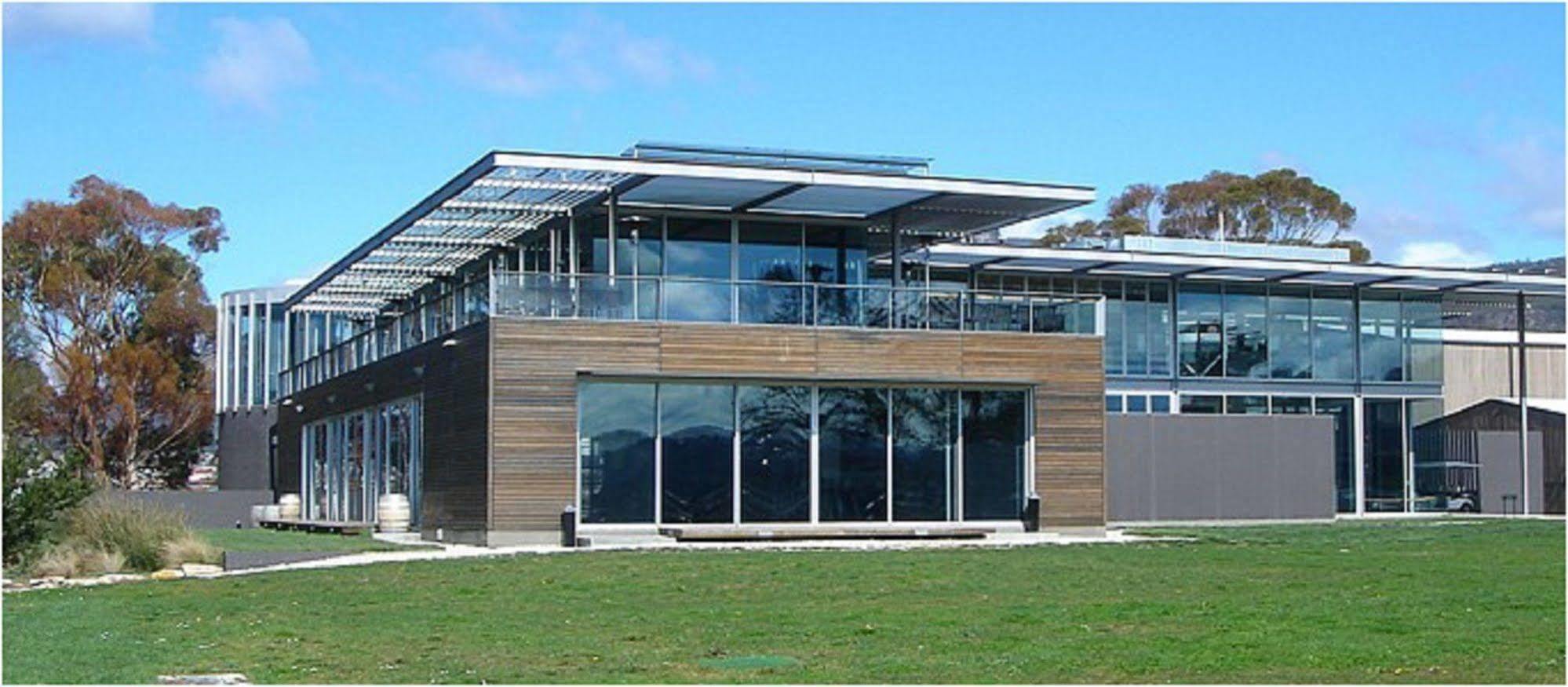 Mona Pavilions Aparthotel