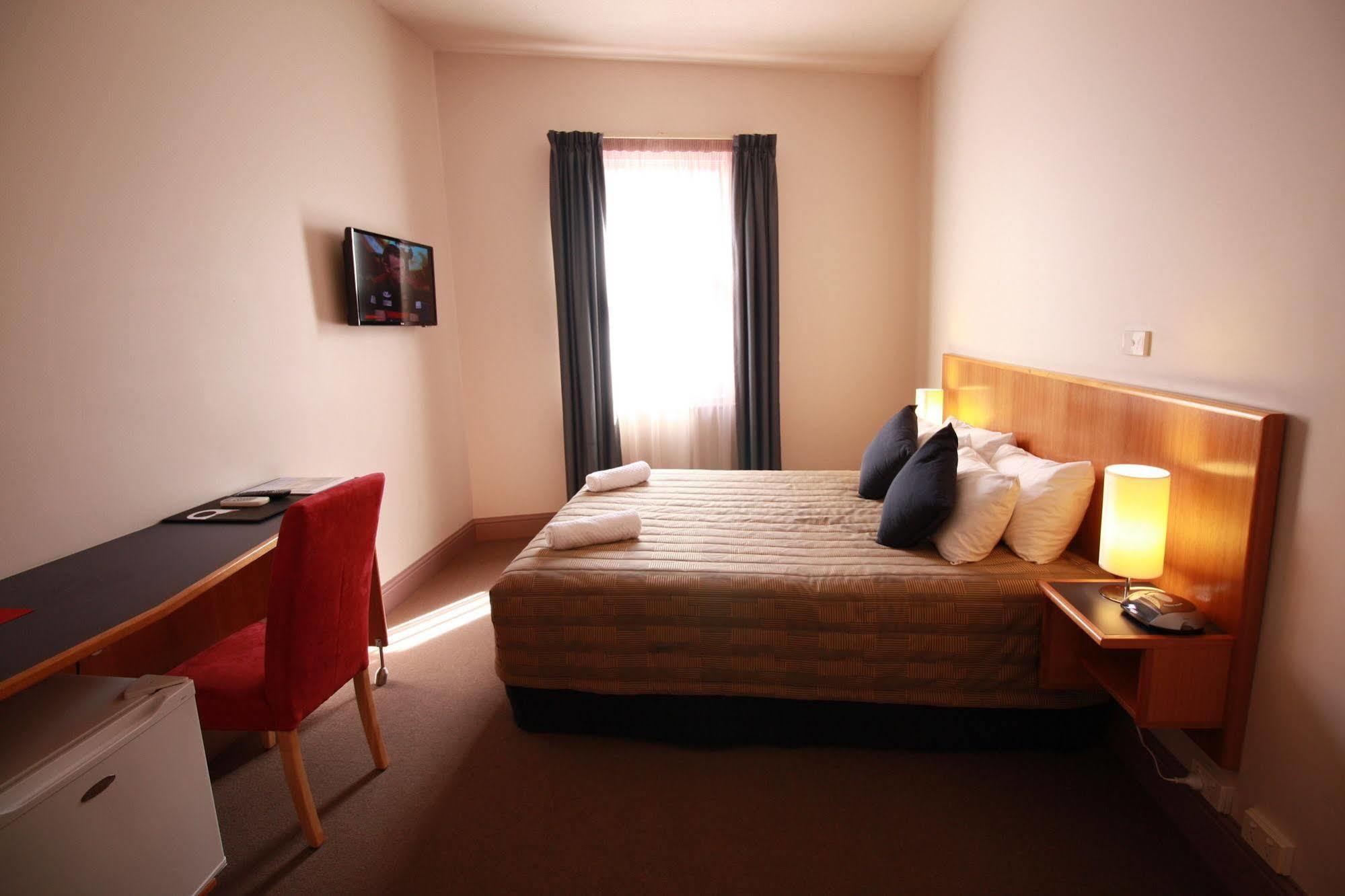 Central Hotel Hobart 3*