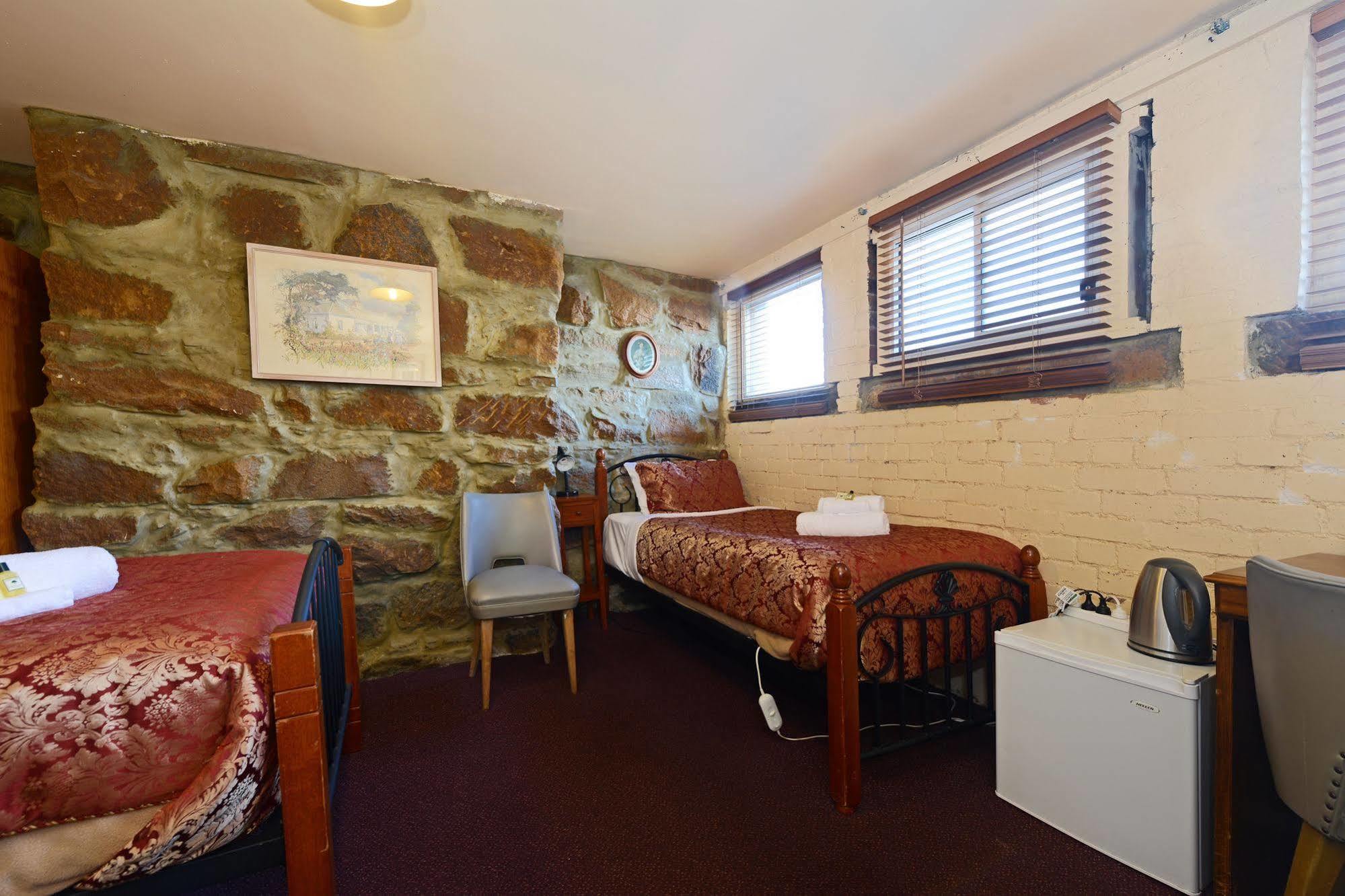 Edinburgh Gallery Bed & Breakfast Hobart