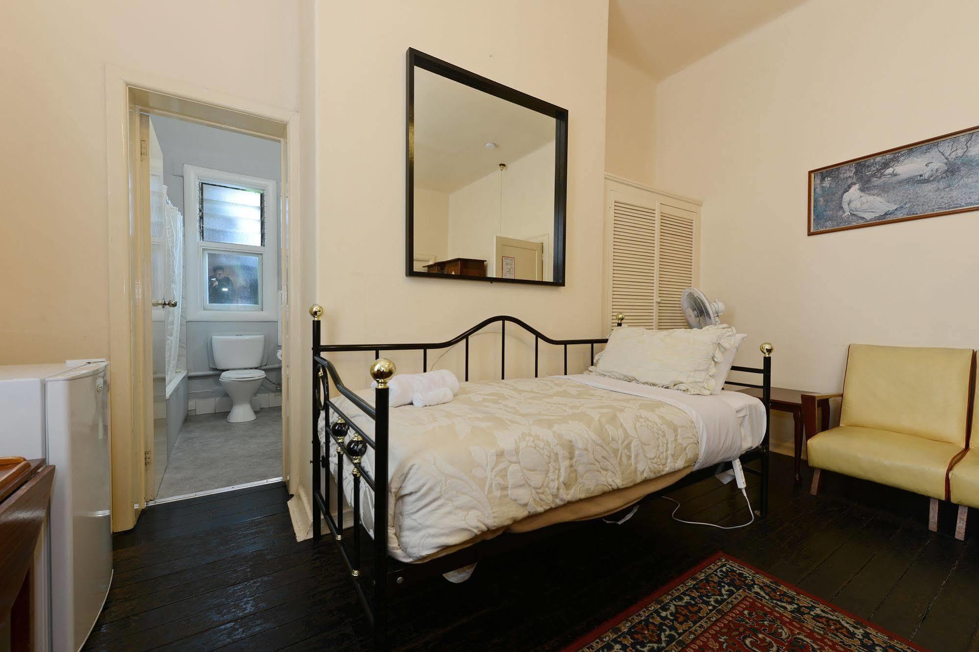Bed & Breakfast Edinburgh Gallery Hobart