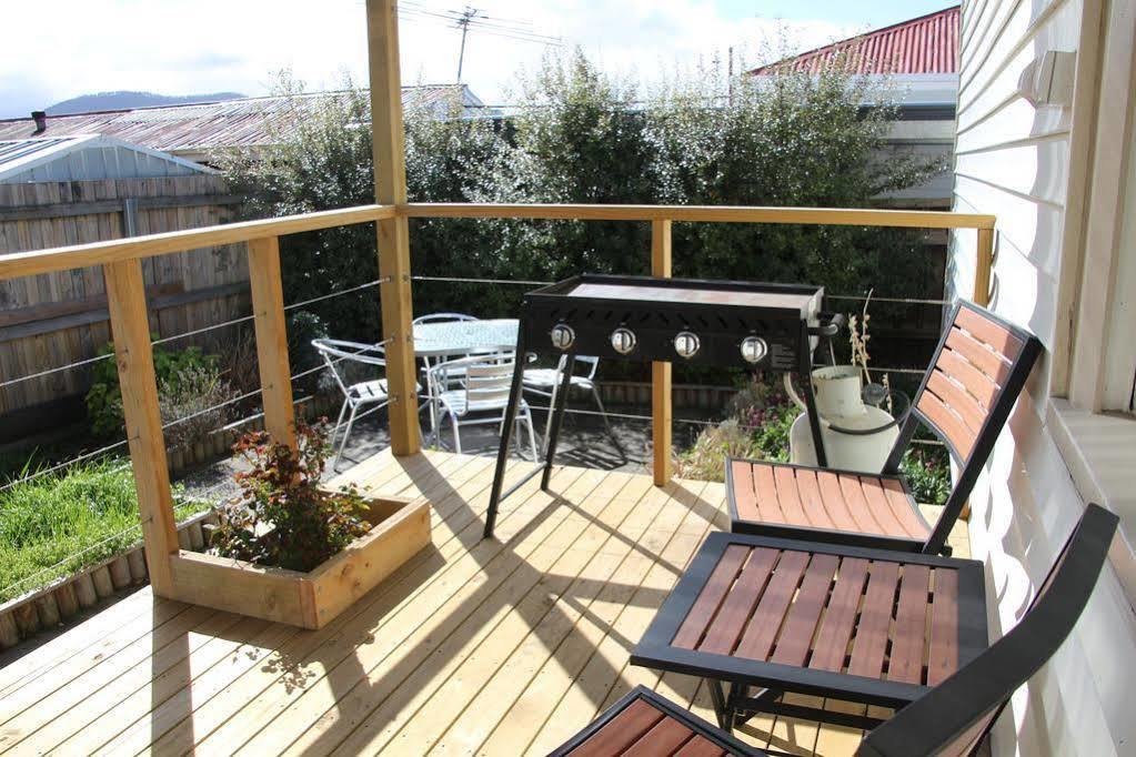 Moonah Apartment