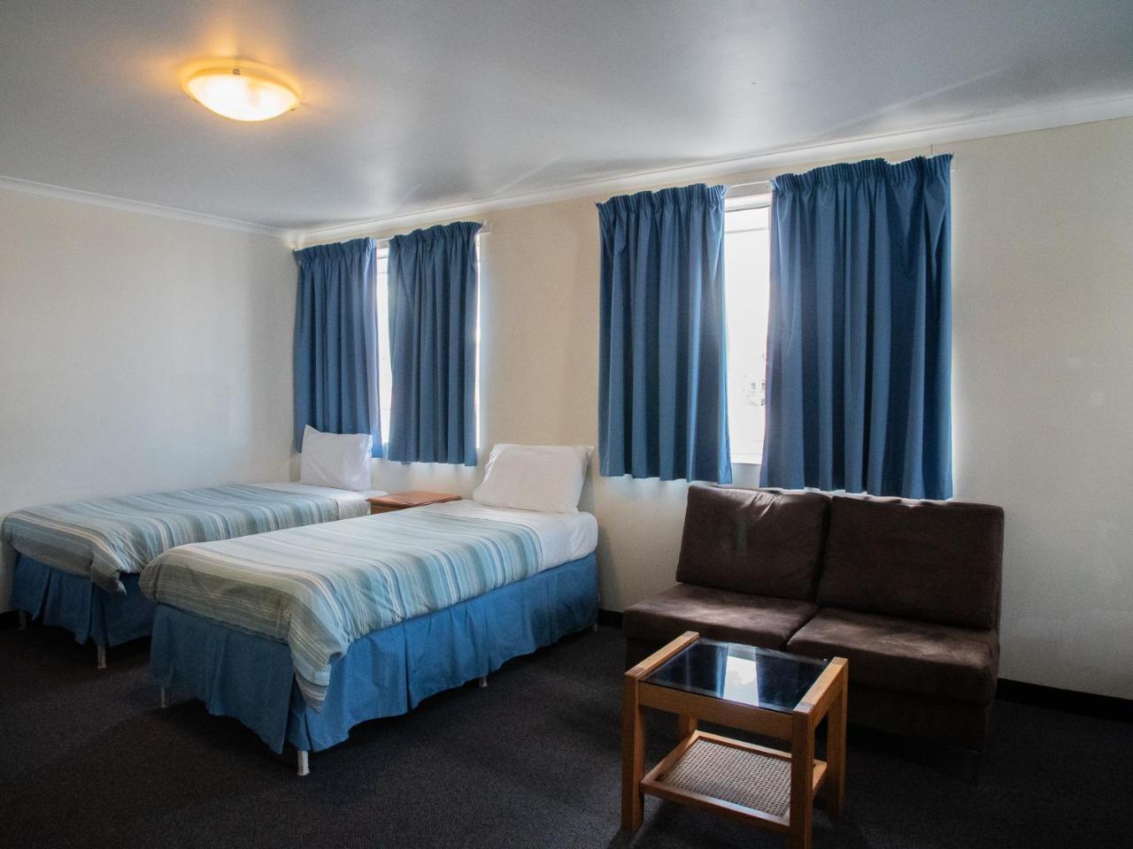 The Waratah Hotel