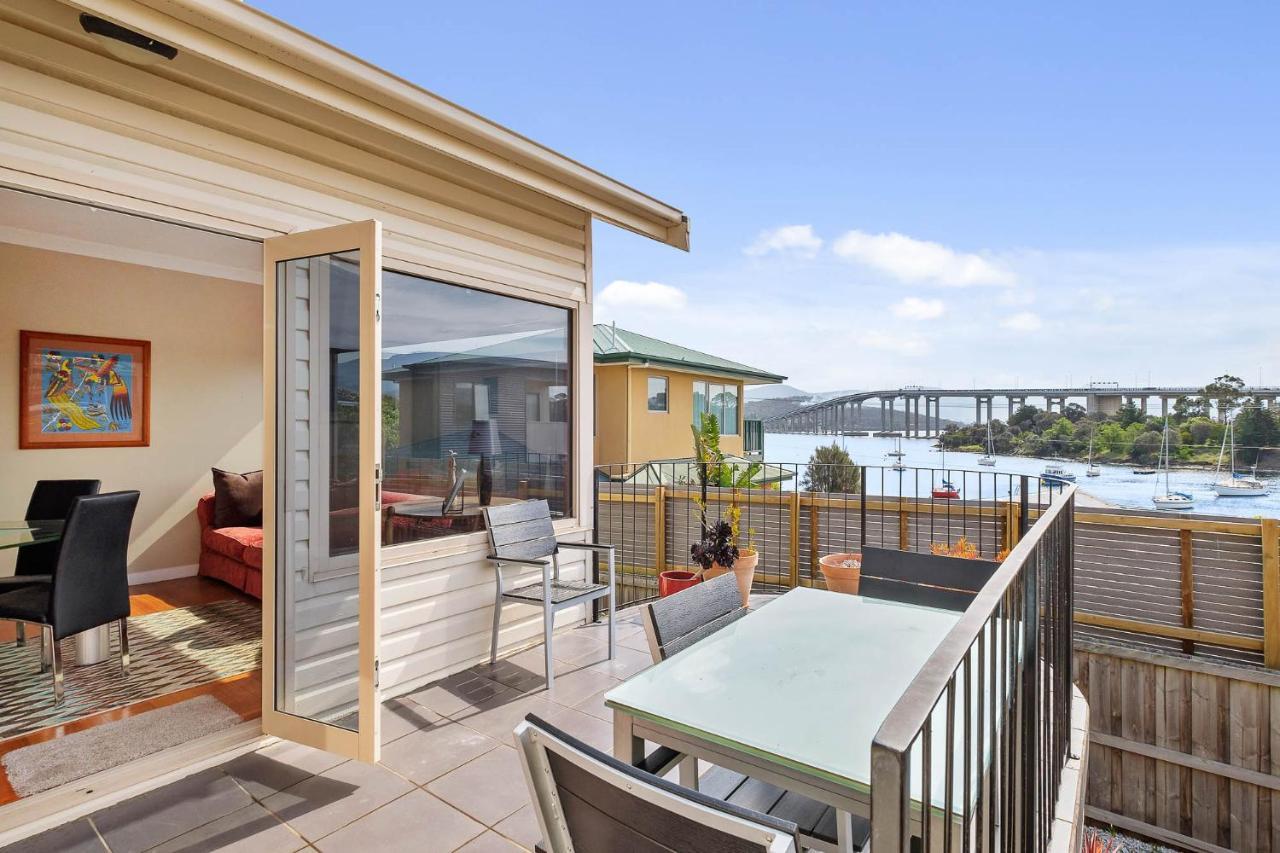 Manfield Waterfront View Holiday home