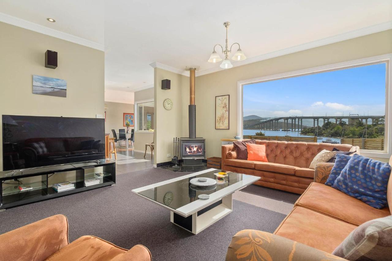 Manfield Waterfront View Holiday home Hobart