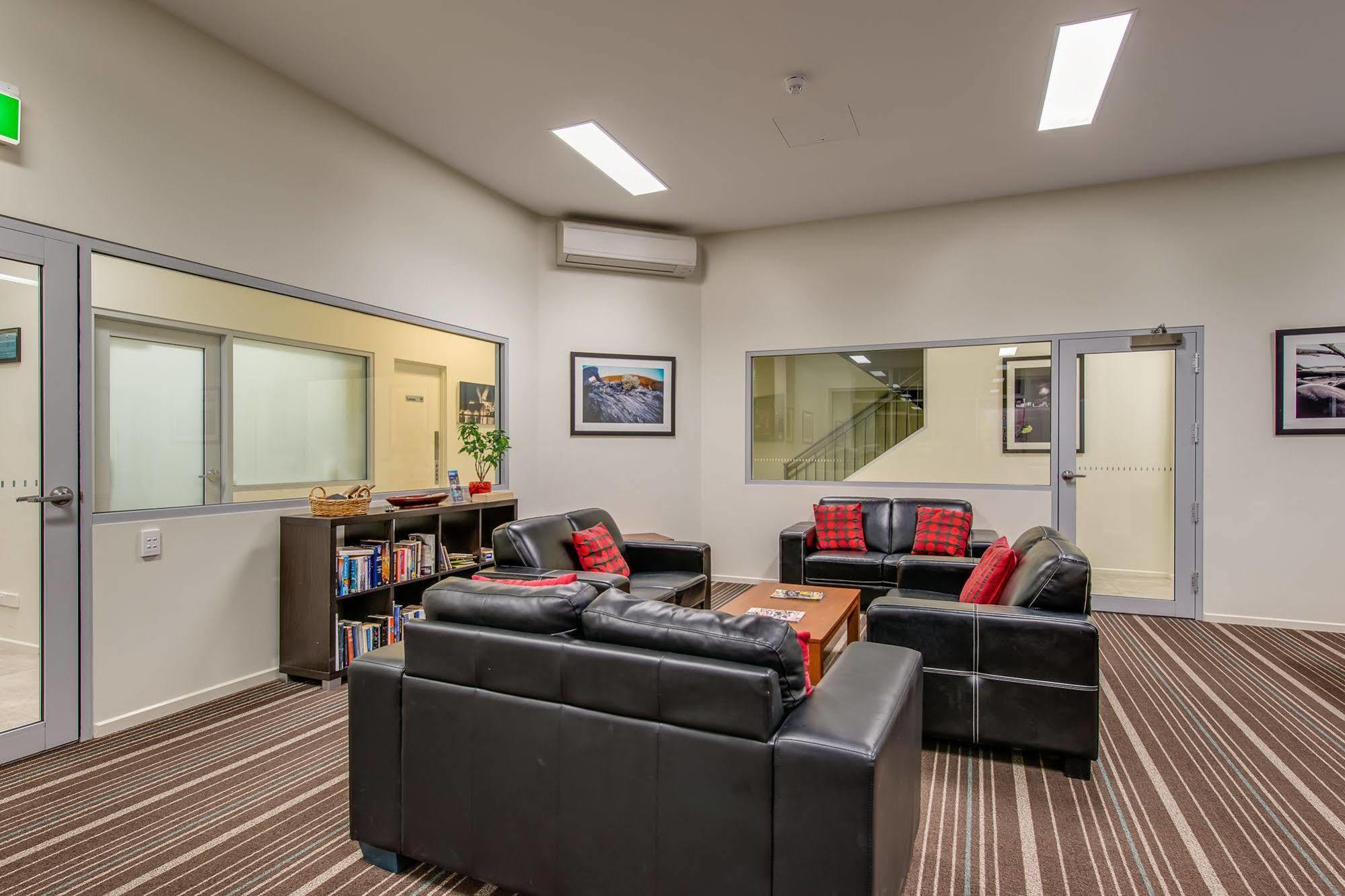 Aparthotel Bay View 4*