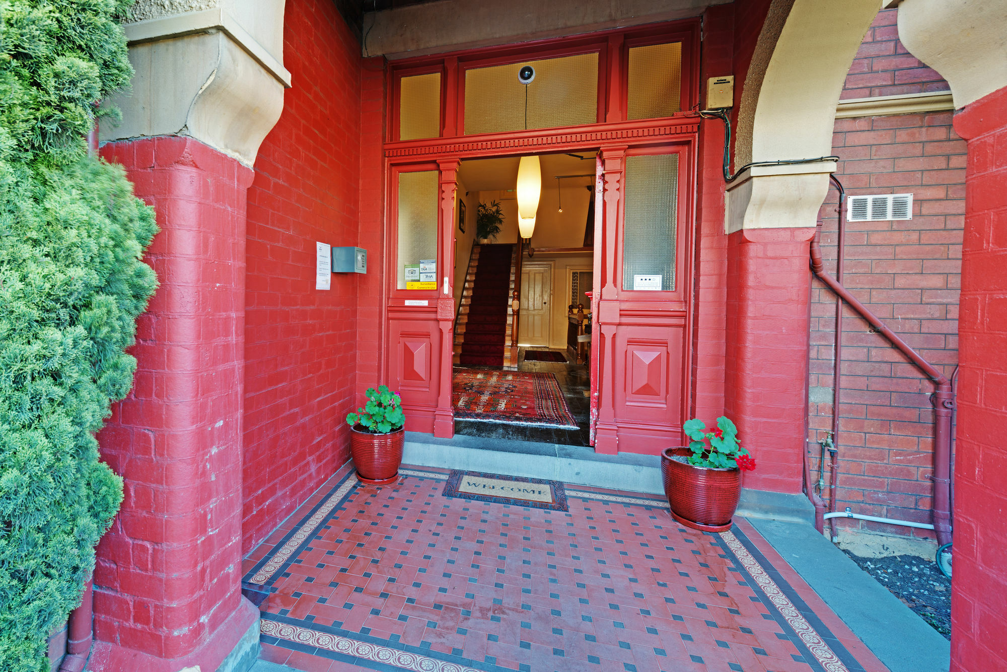 Edinburgh Gallery 3*