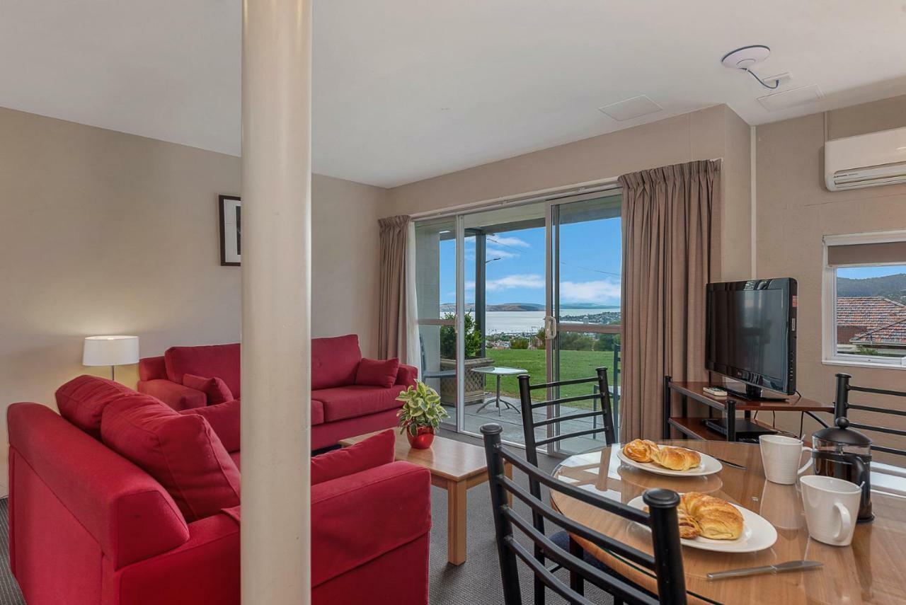 Bay View Aparthotel 4*