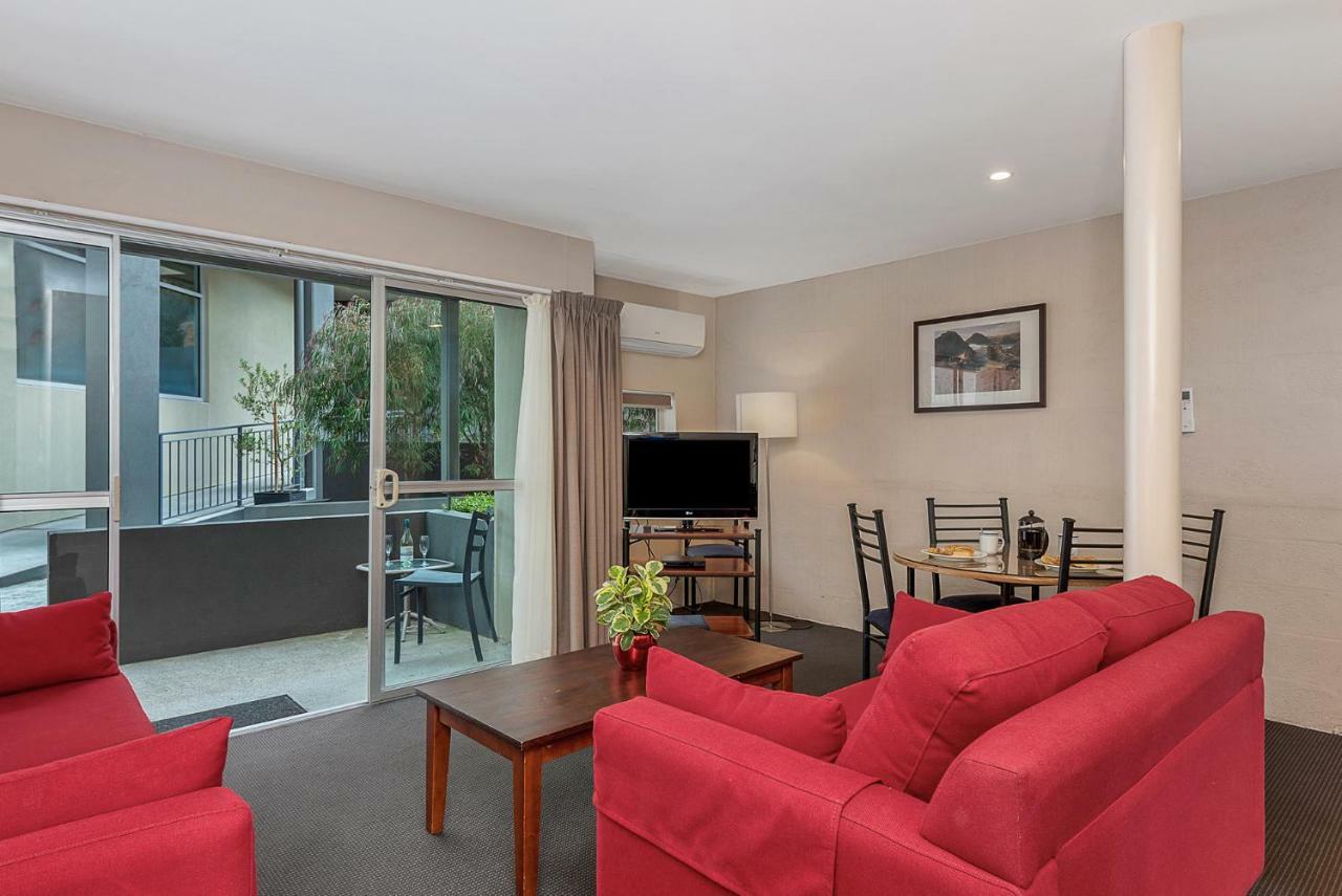 Bay View Aparthotel 4*