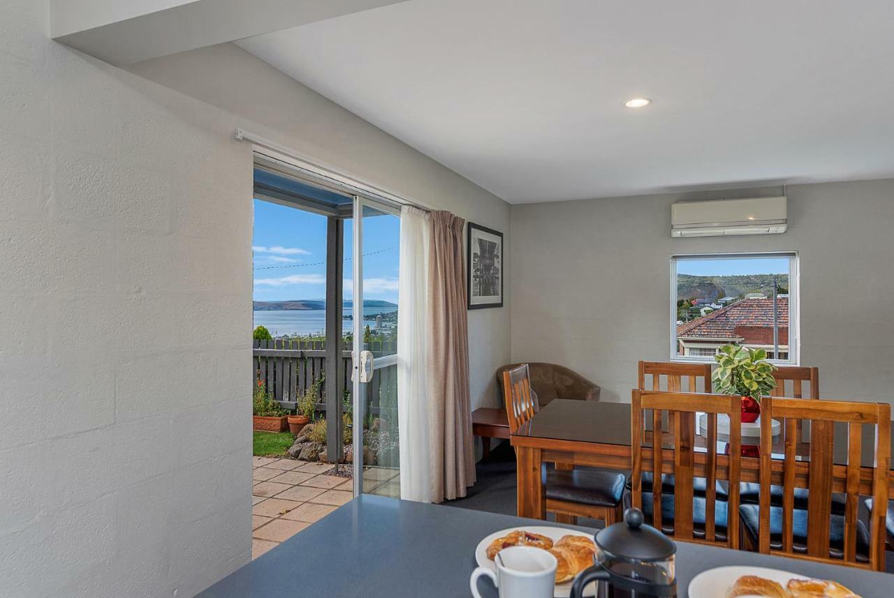 Bay View Aparthotel 4*