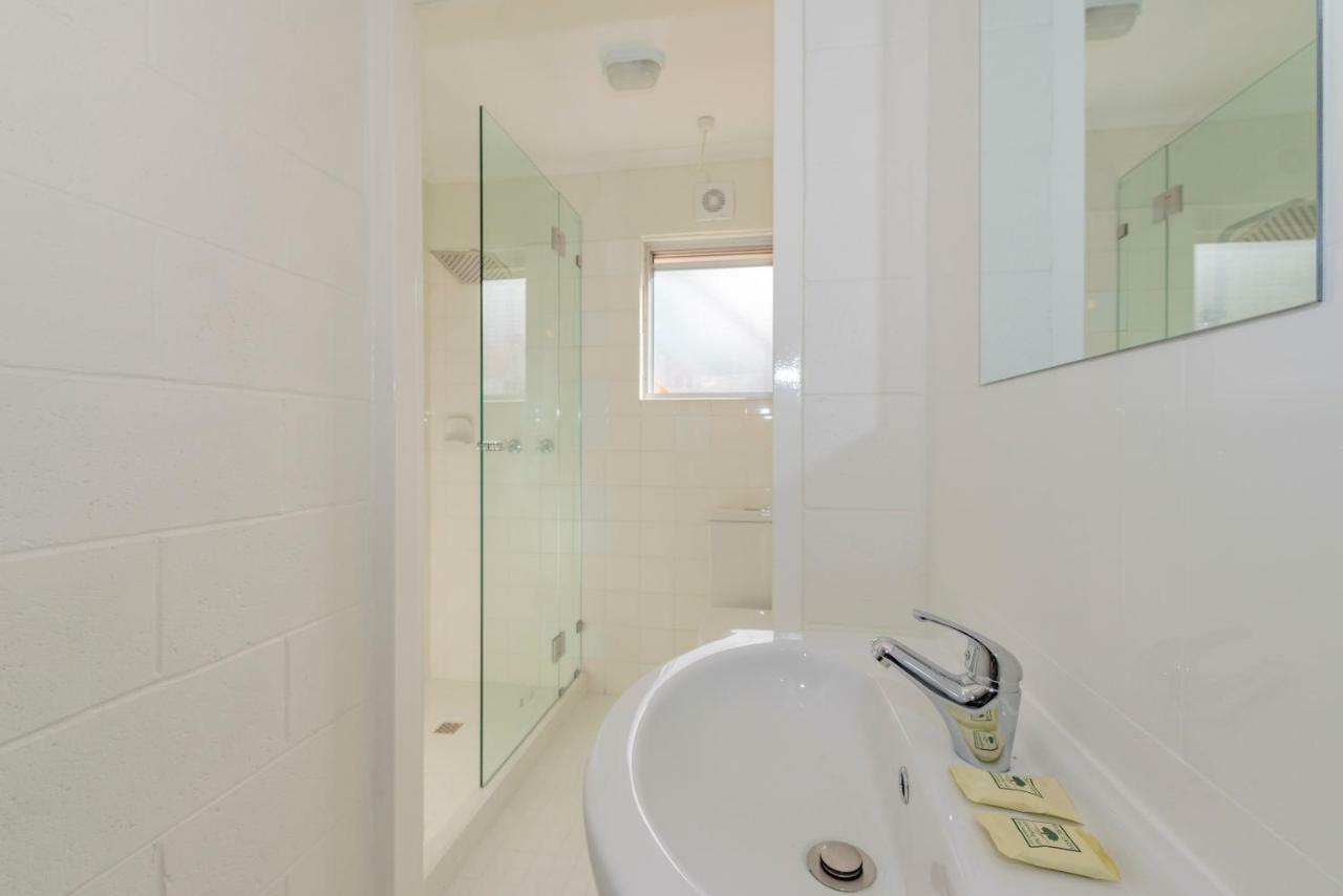 4 Bedroom House - Cbd - Free Parking - Free Wifi Holiday home *