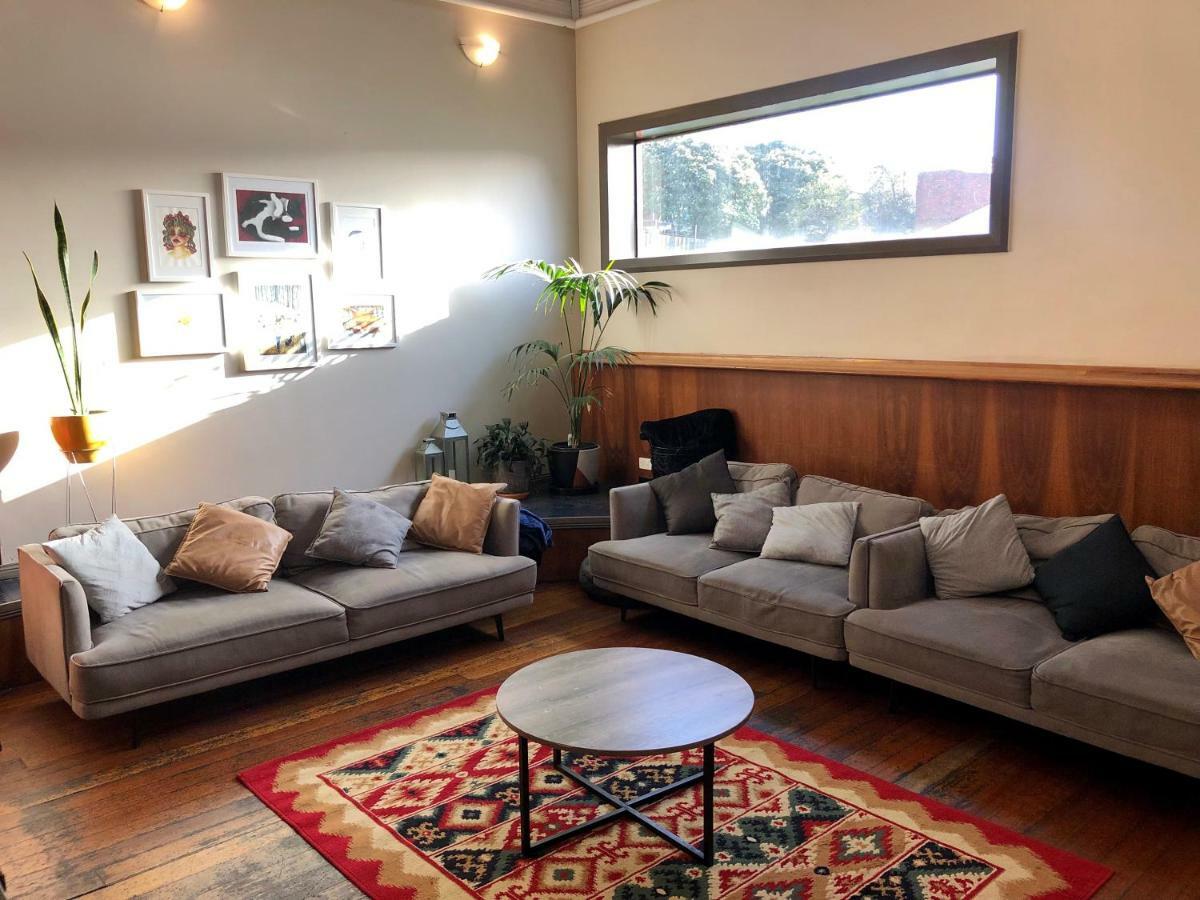 The Nook Backpackers Hostel *