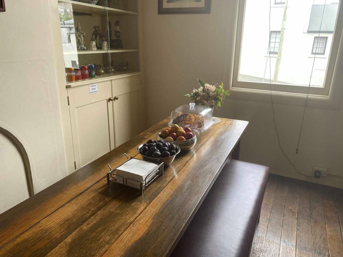 Edinburgh Gallery Bed & Breakfast Hobart