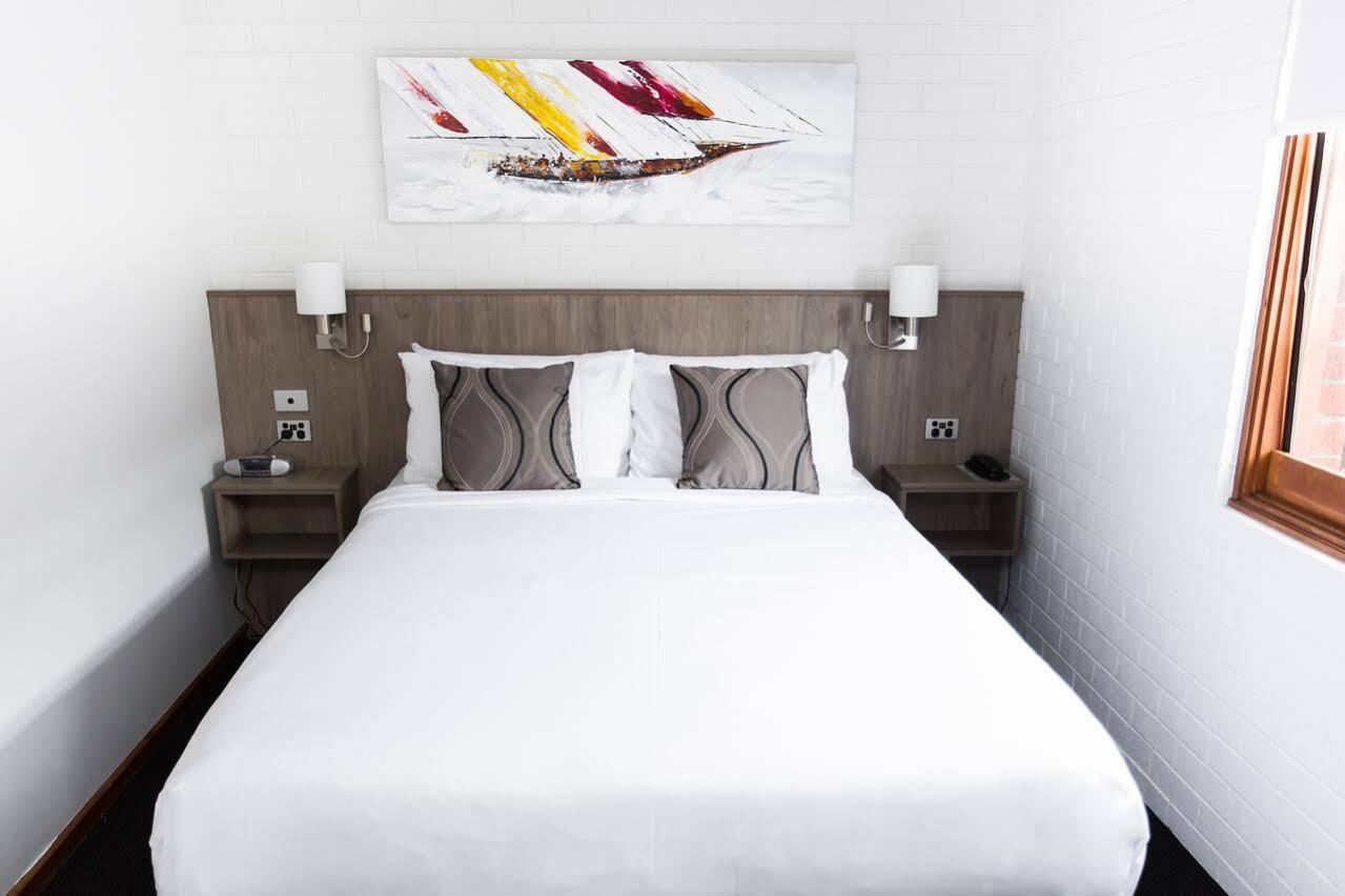 Bay Hotel Apartments 3*