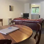 Grosvenor Court Apartments