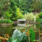 Best Location In Hobart! Luxury 4 Bedroom With Stunning Views