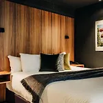 Moss Hotel