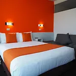 Waterfront Lodge Motel