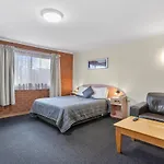 Martin Cash Motel