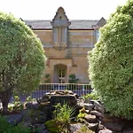 Quest Trinity House