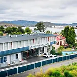 Waterfront Lodge Motel