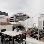 Spacious Modern Terrace In The Heart Of Hobart Cbd