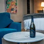 Islington Hotel
