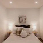 Stylish Apartment In Hobart\'S Cbd