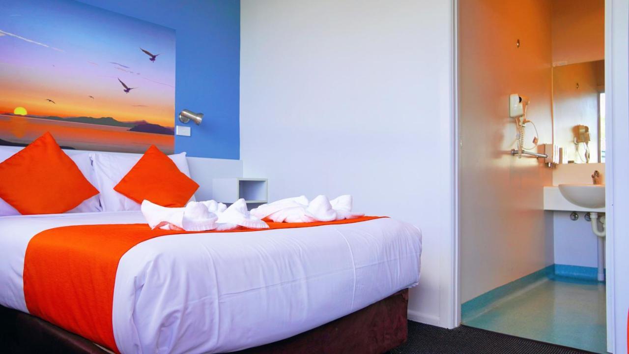 Waterfront Motel 3*