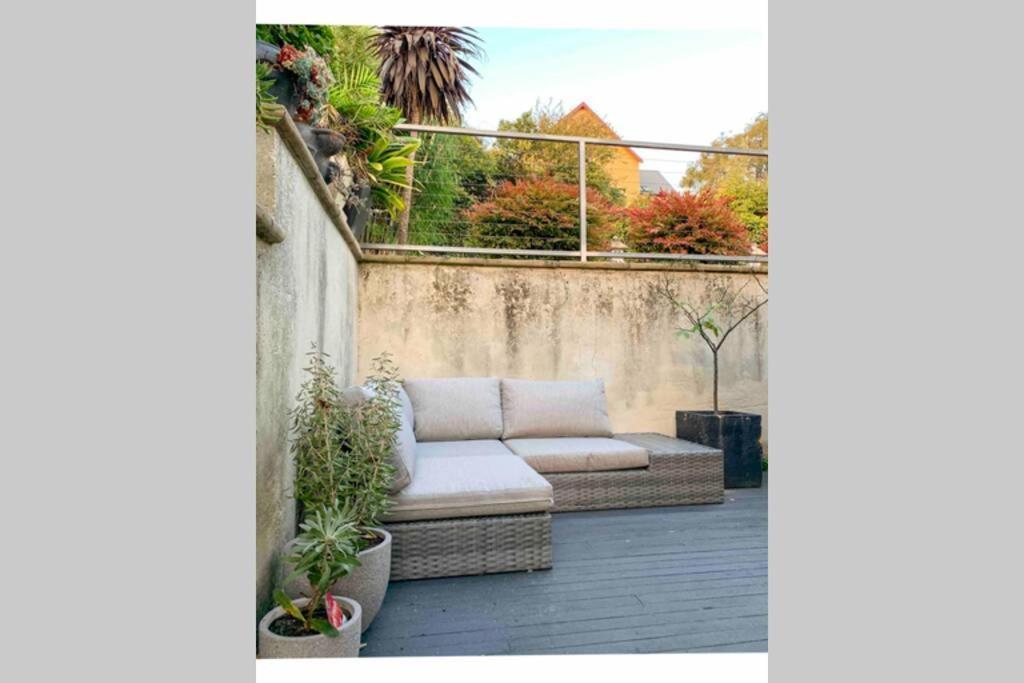 Holiday home Location In Hobart! Luxury 4 Bedroom With Stunning Views *