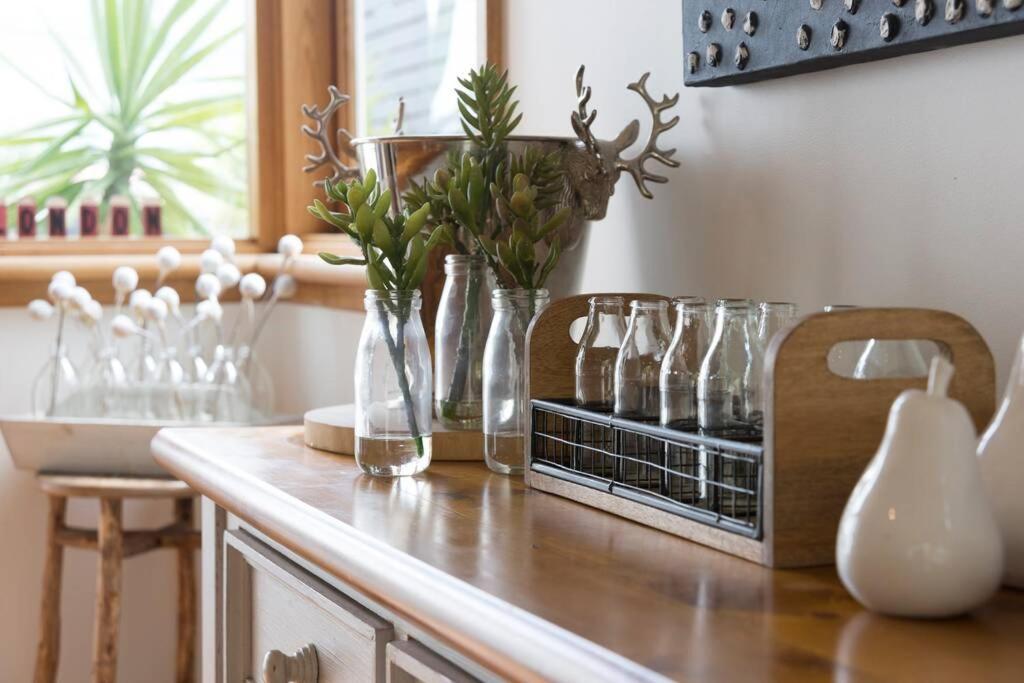 Location In Hobart! Luxury 4 Bedroom With Stunning Views Holiday home