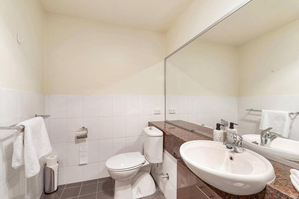 Sub Penthouse Luxe Suit, Cbd, Secure Parking, *
