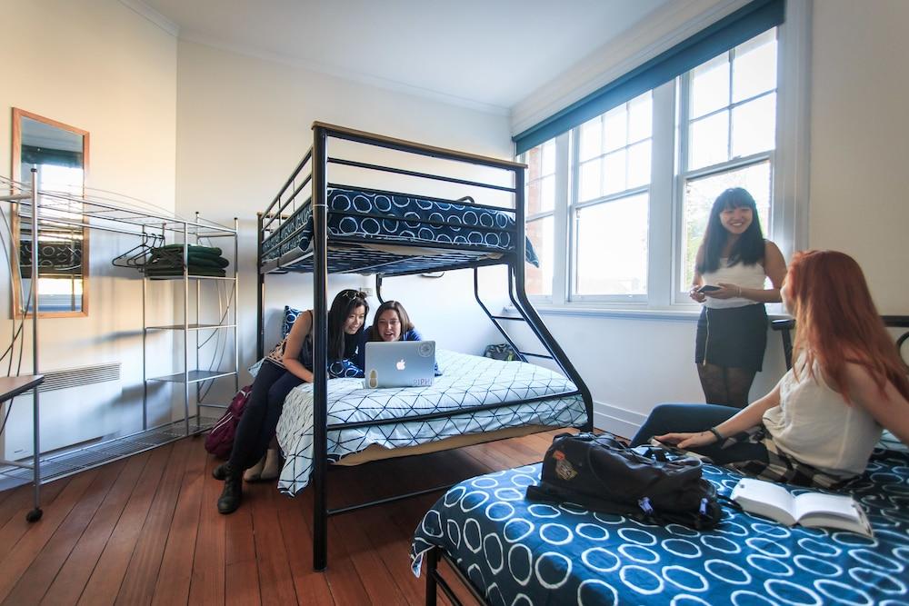 Hostel Yha