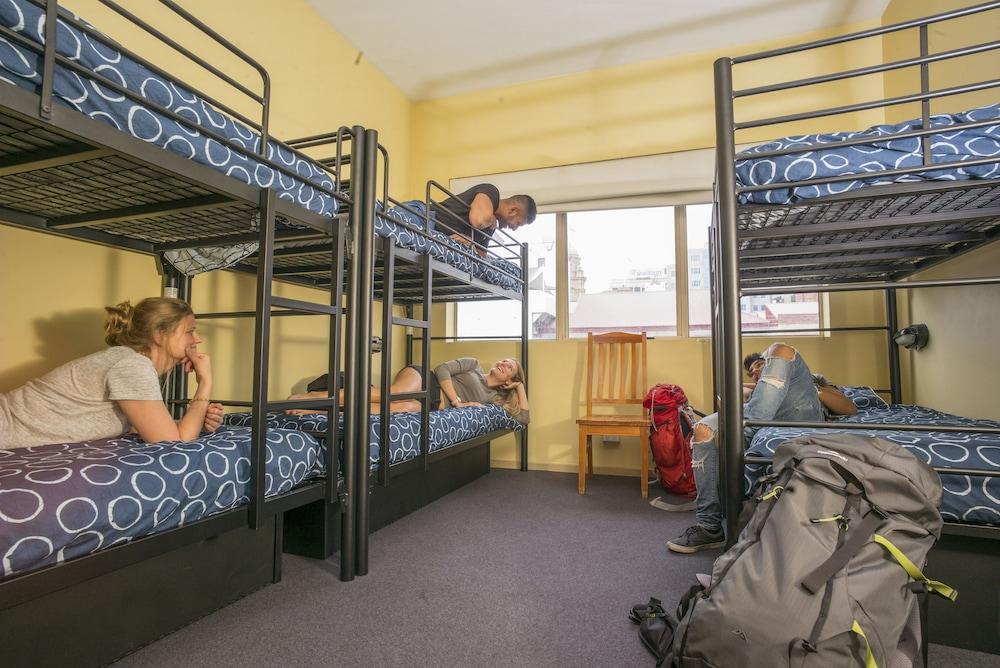 Yha Hostel *