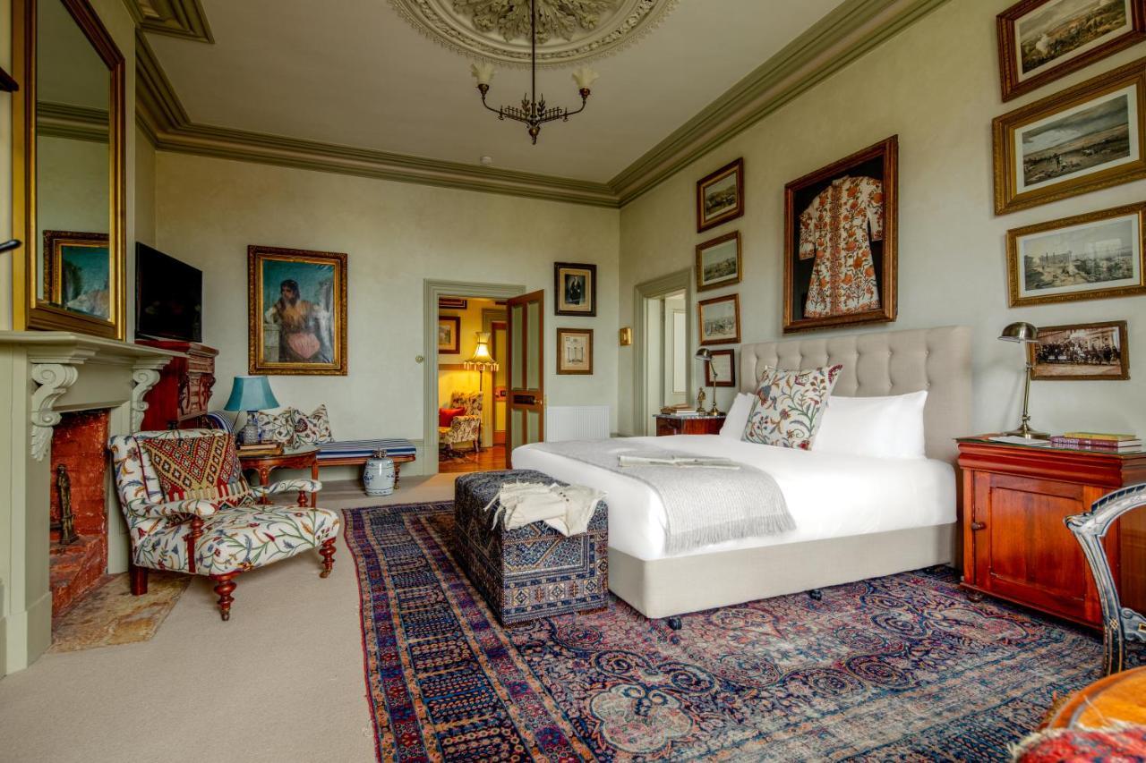 Lodge The Corinda Collection