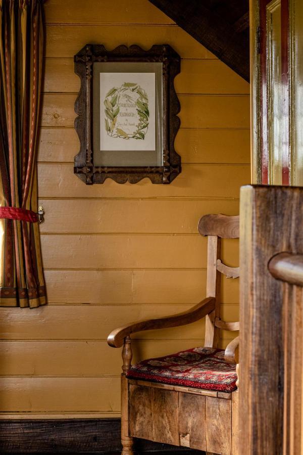 Lodge The Corinda Collection