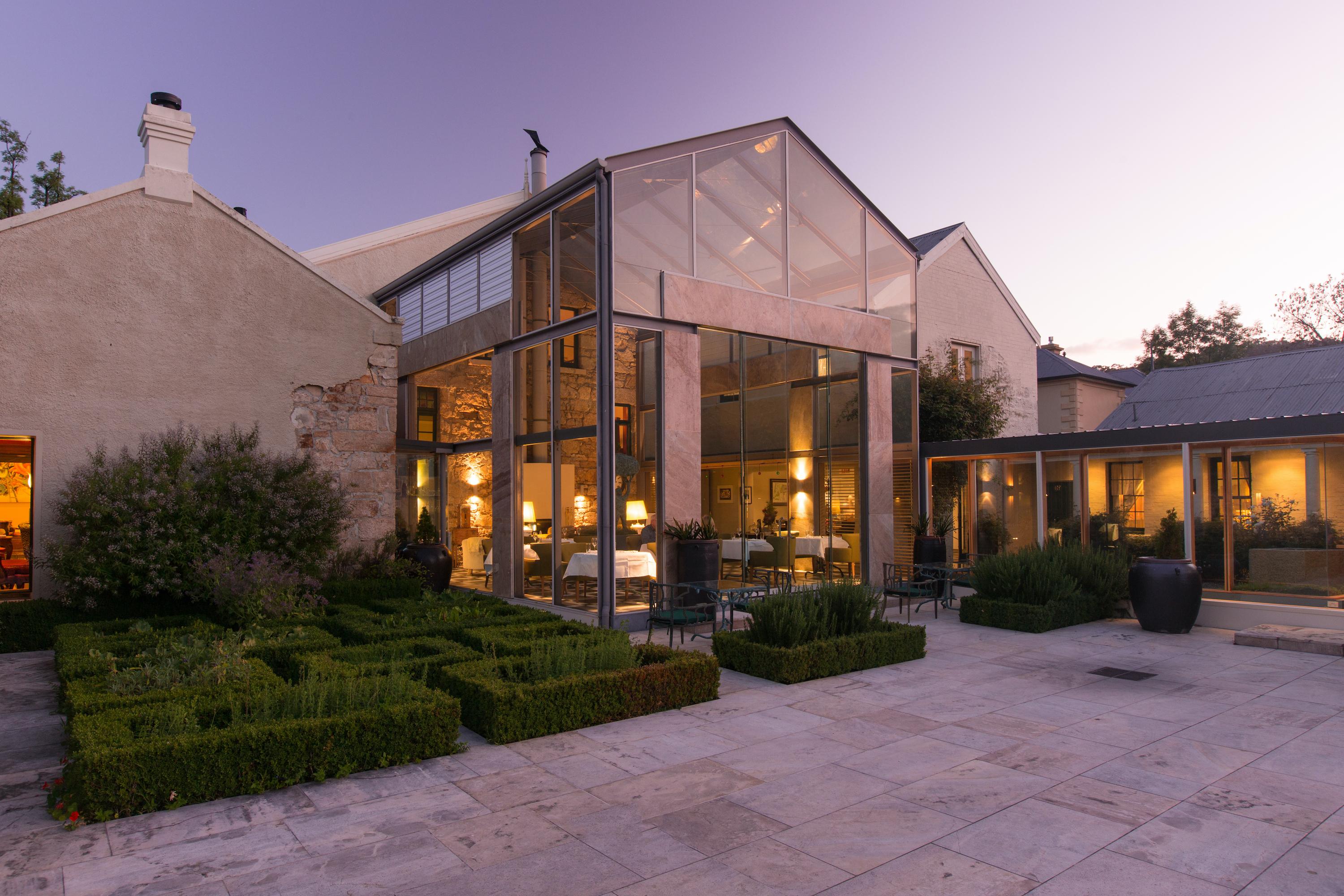Islington Hotel