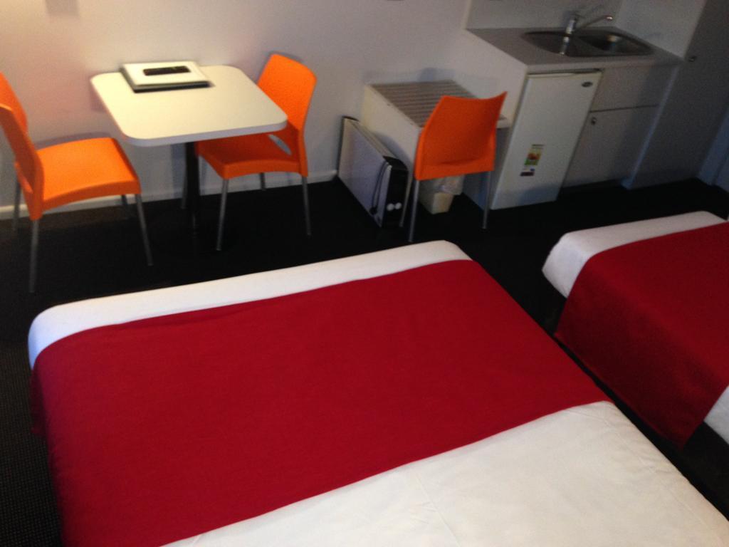 Motel Waterfront 3*