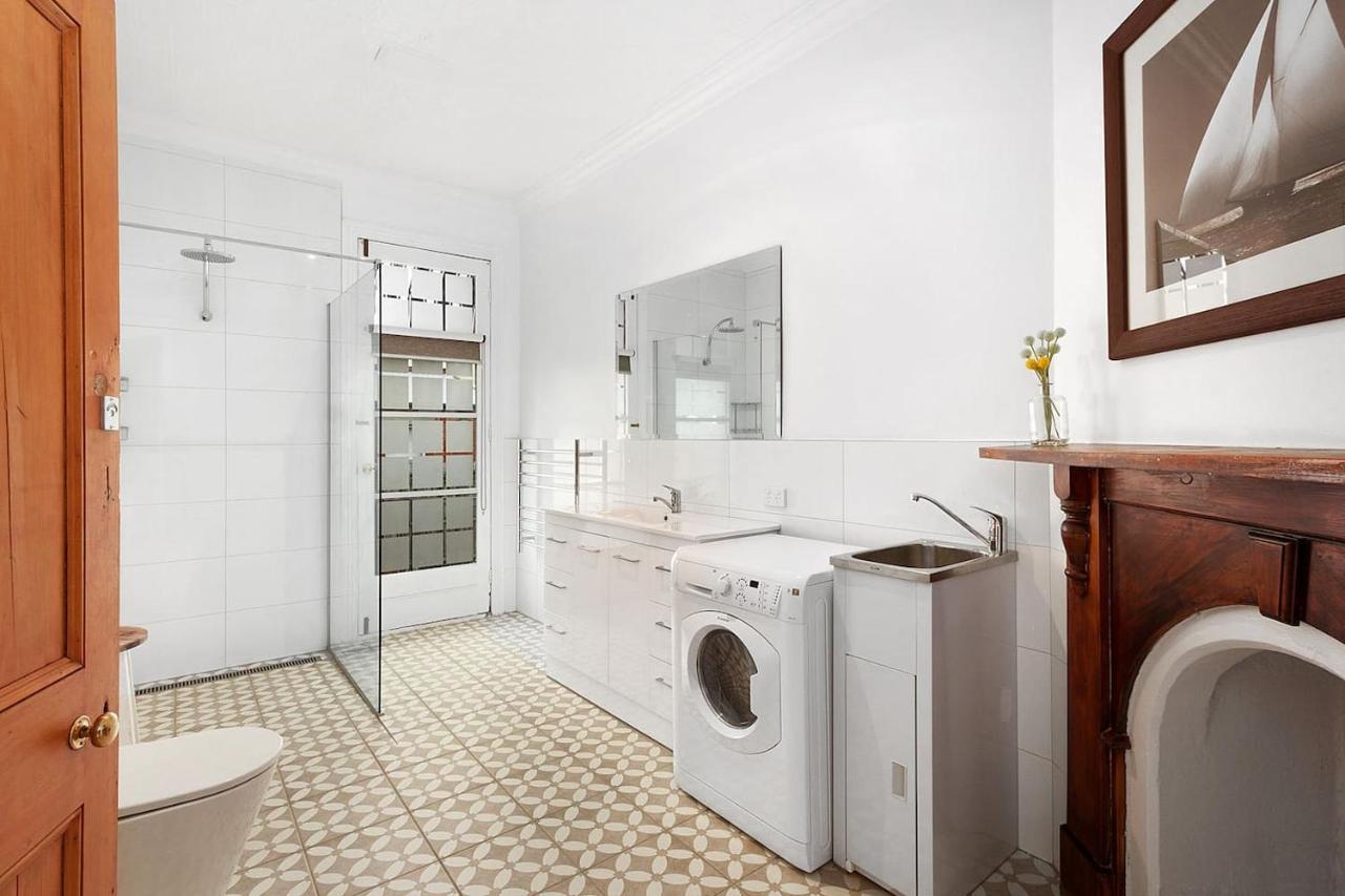 Historic Chic - A Spacious Two-story Pad * Hobart