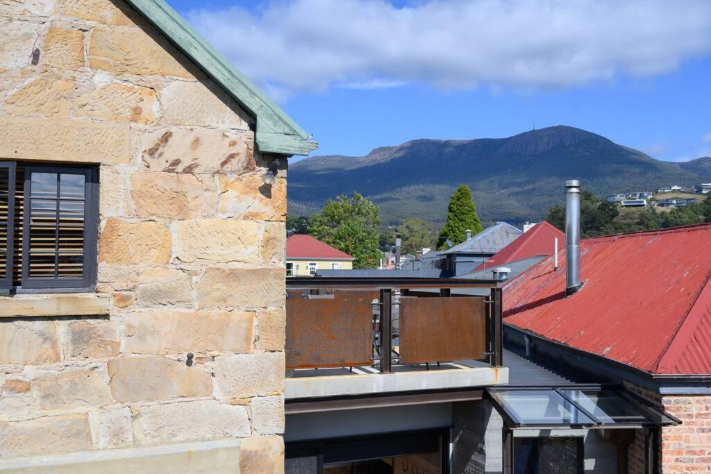 Macquarie Street Stable Apartment