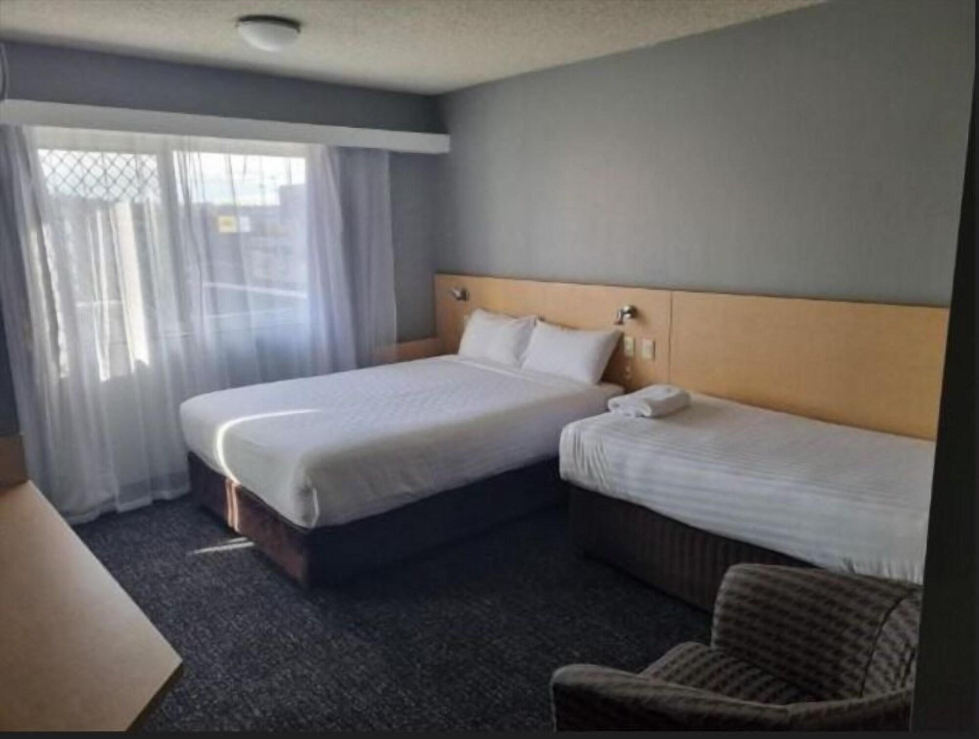 Western Hotel 4*
