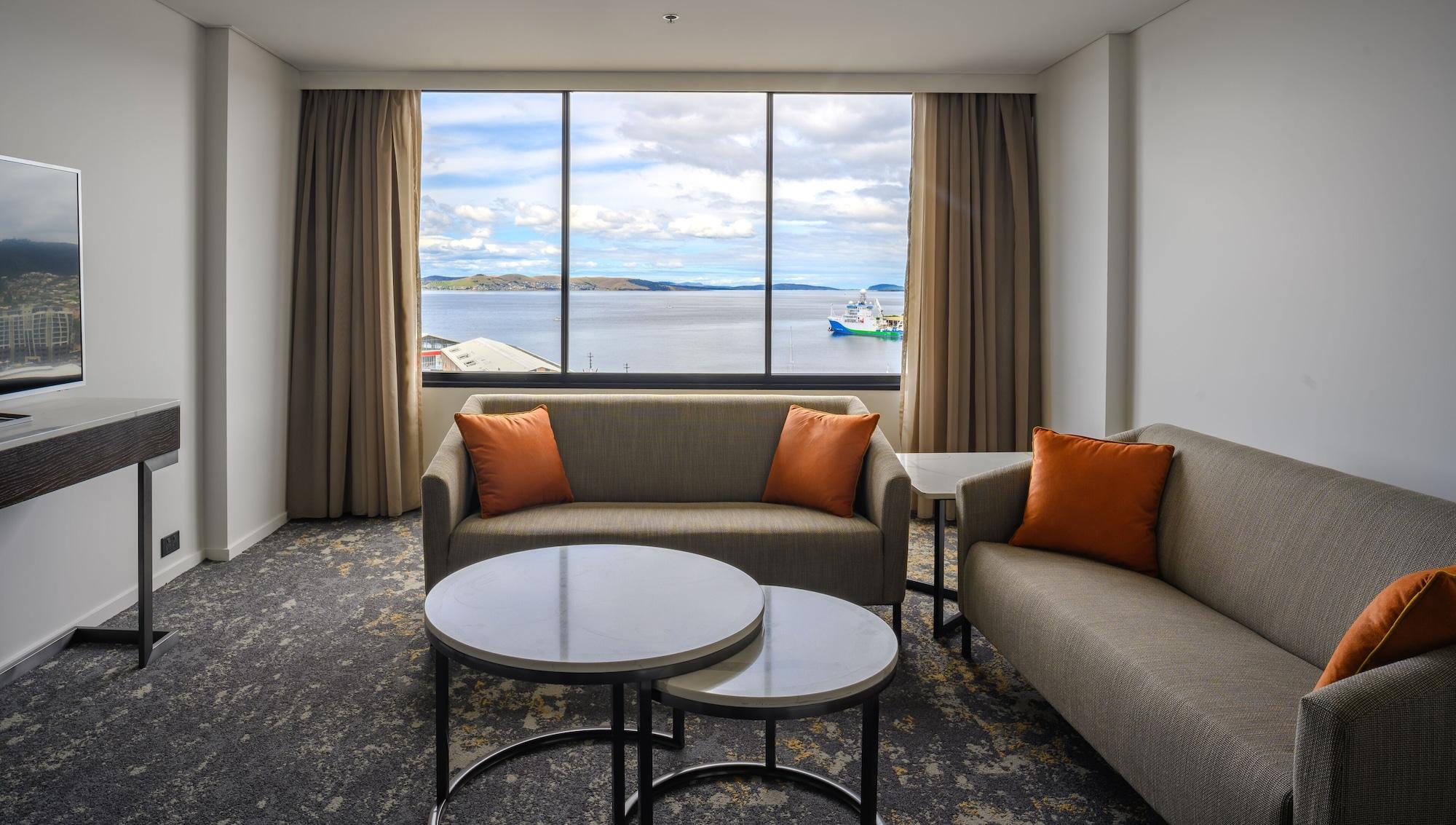 Grand Chancellor Hotel 4*