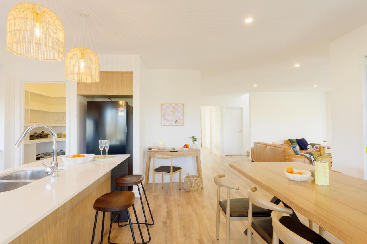 Holiday home Luxury Waterfront Retreat 4br Award-winning