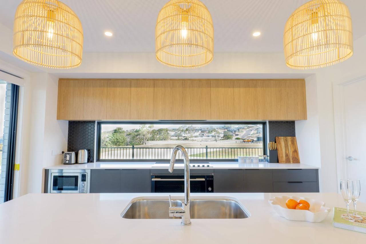 Luxury Waterfront Retreat 4br Award-winning *