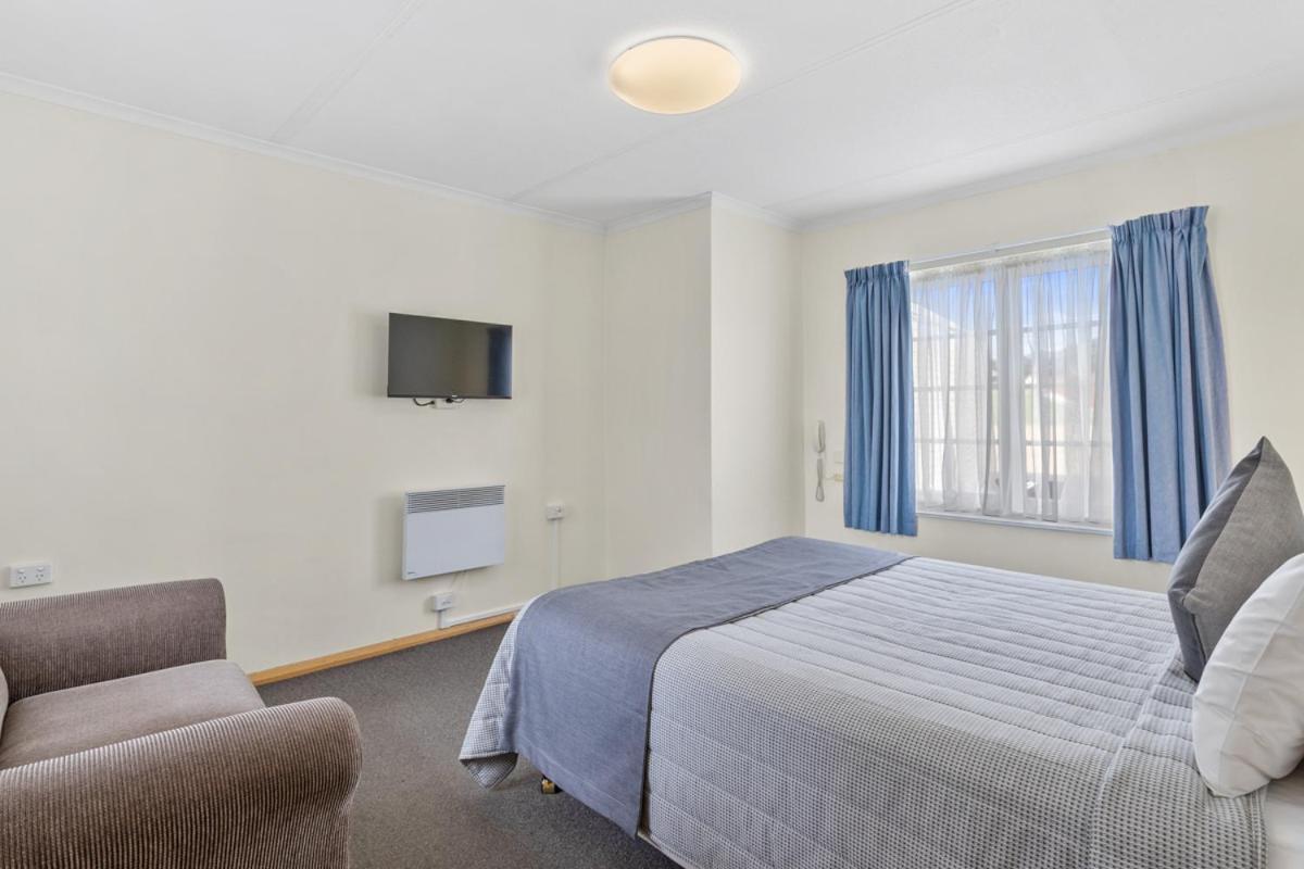 Martin Cash 3* Hobart