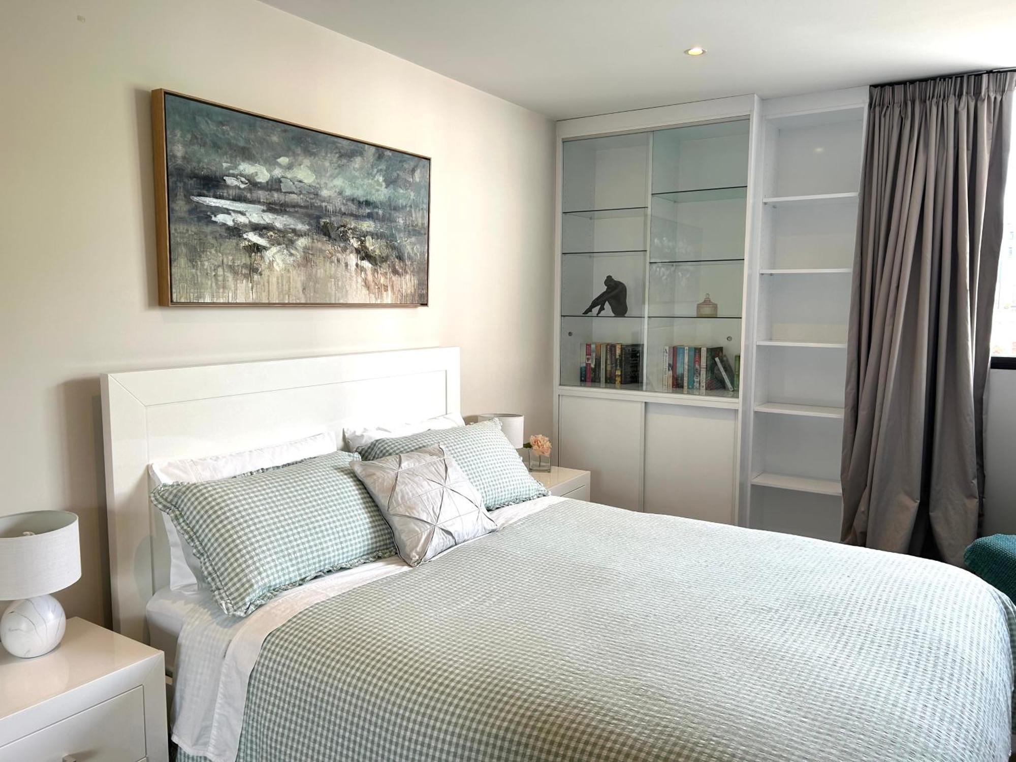 Inner City Apartment *