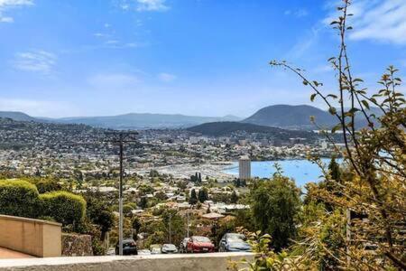 Holiday home The View Sandy Bay 5 Bedroom Hobart