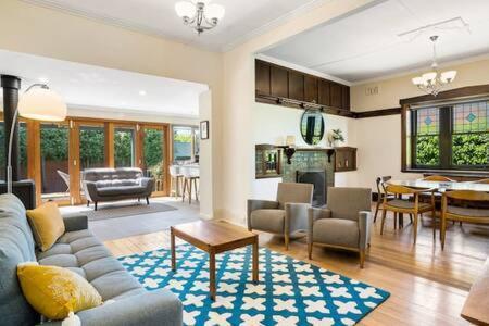 Charming Inner Excellent Base In * Hobart